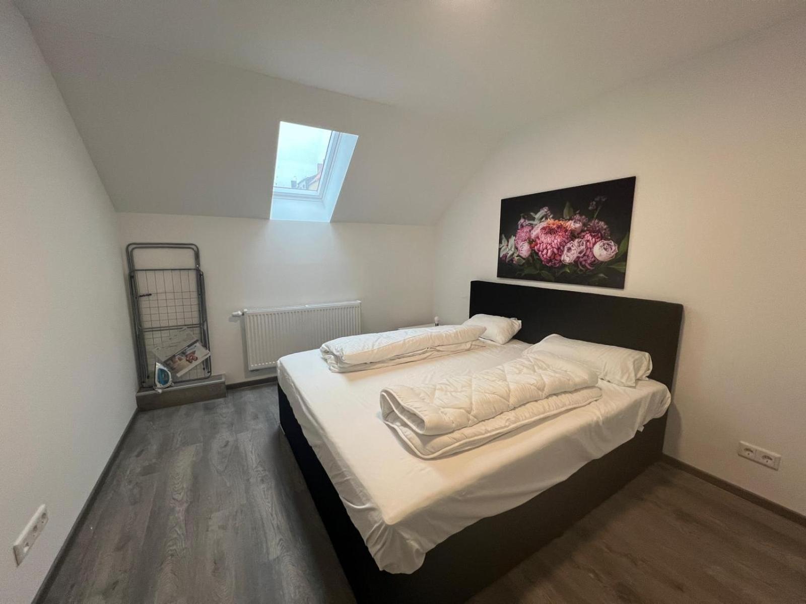 V3-6 Geraeumige Monteur Mit 2 Schlafzimmern Hannover